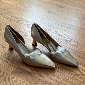 Naturalizer Metallic Gold Dalary Pumps
